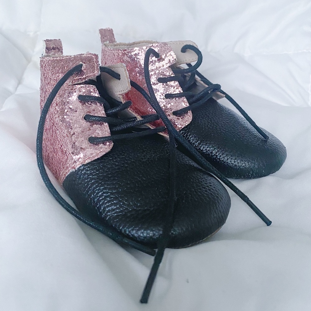 Monkey Feet 18/24 Jersey Boots pink glitter back